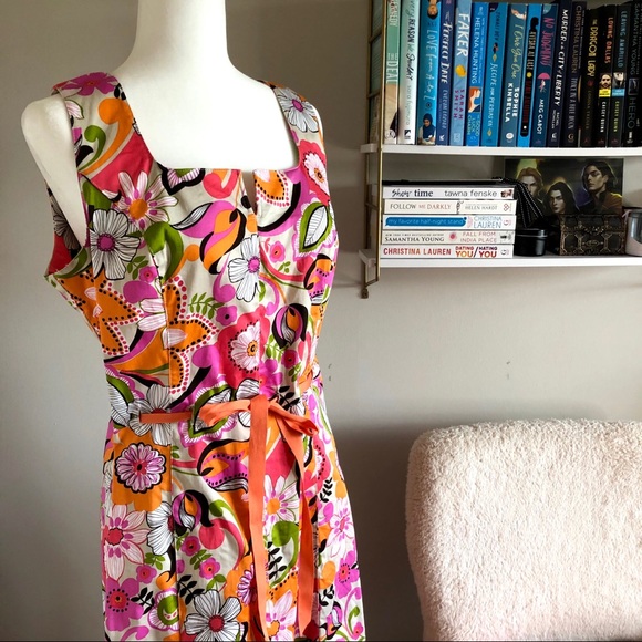 Fun and colorful 70s inspired summer dress - Picture 2 of 5